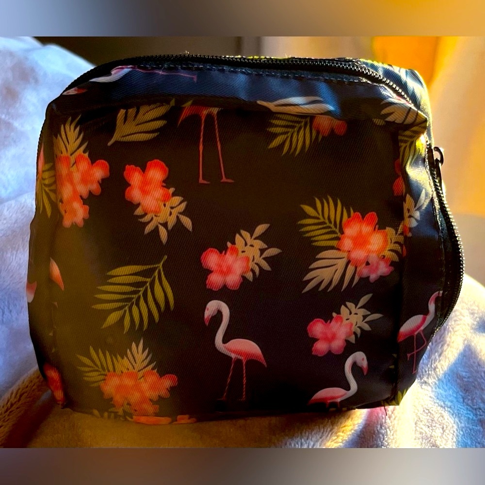 COSMETIC BAG